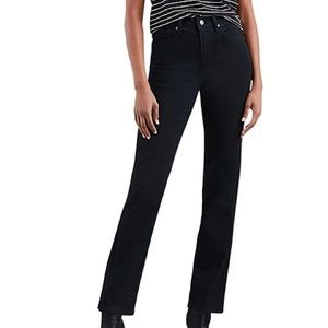 NEVER WORN Levi’s high rise straight black jeans